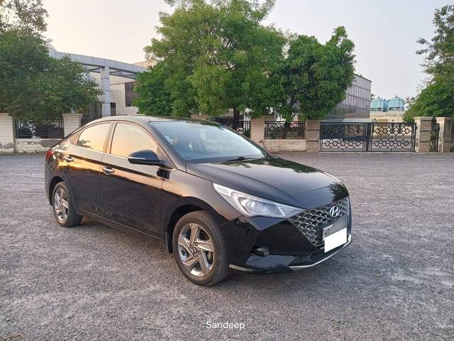 https://images10.gaadi.com/usedcar_image/4559017/original/processed_cebd5369c10c34c0303740a63ed645a7.jpg?imwidth=6400