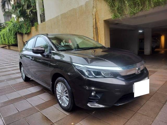 https://images10.gaadi.com/usedcar_image/4559022/original/processed_2a97001983078b214ccd9bc7505d6253.jpeg?imwidth=6400