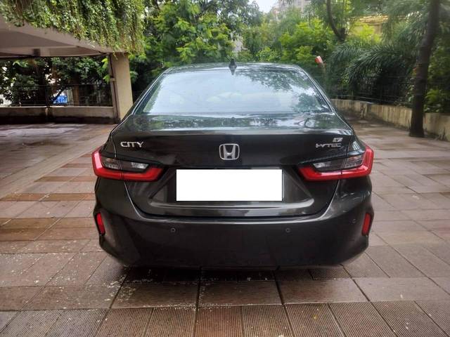 https://images10.gaadi.com/usedcar_image/4559022/original/processed_d4237b3447c48cecb16e7c1a3845e093.jpeg?imwidth=6402