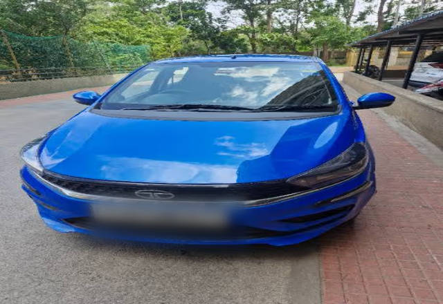 https://images10.gaadi.com/usedcar_image/4559023/original/922ca152-8f50-4804-9e21-24ceef10b533.?imwidth=6400