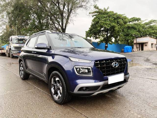 https://images10.gaadi.com/usedcar_image/4559026/original/processed_296e133dde05e26222857fe6333e7df6.jpg?imwidth=6400