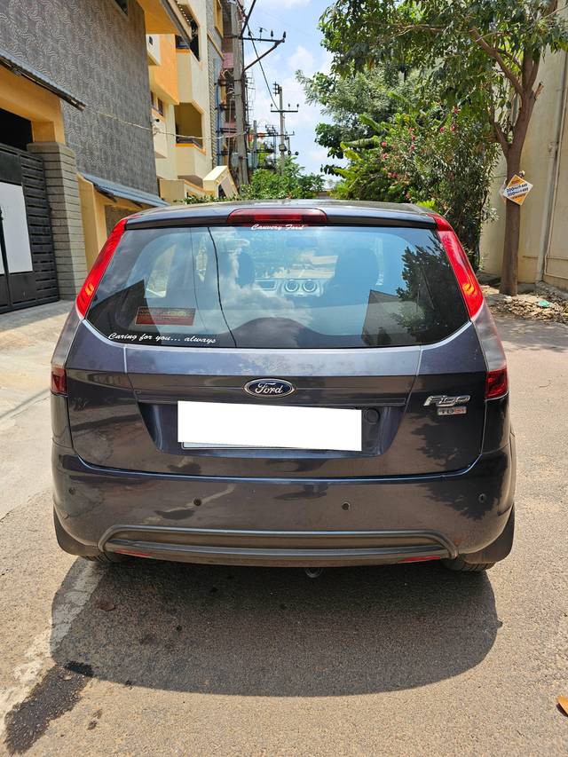 https://images10.gaadi.com/usedcar_image/4559029/original/processed_4f8078ff98215ceef276c9c7514365bc.jpg?imwidth=6401
