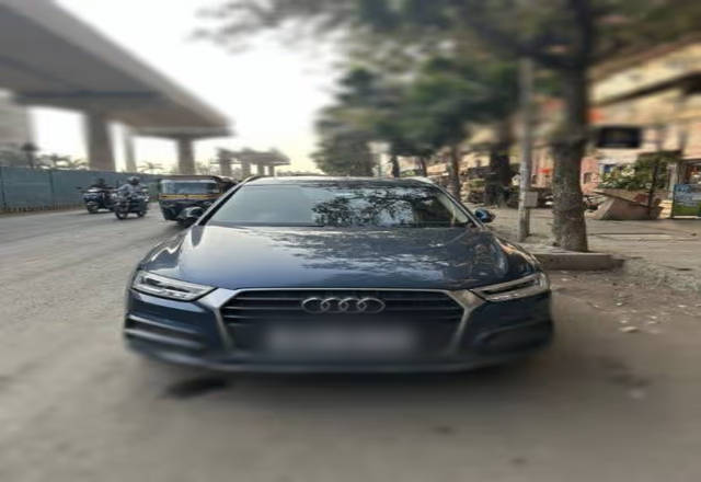 https://images10.gaadi.com/usedcar_image/4559048/original/7745571f-b979-4e44-b9af-60741492c9ba.?imwidth=6402