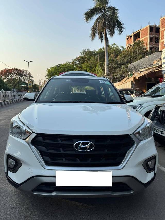 https://images10.gaadi.com/usedcar_image/4559054/original/processed_9aa6948bd8c43a1dbc2cf53c4778c36d.jpg?imwidth=6402