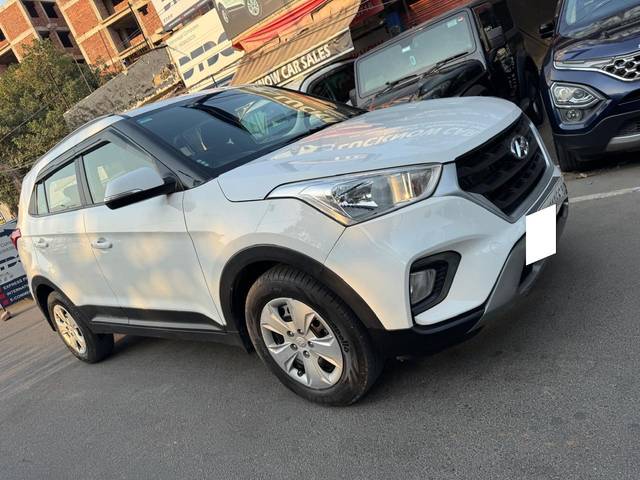 https://images10.gaadi.com/usedcar_image/4559054/original/processed_ee114e6fc94a5ed9b4a8784d3a426381.jpg?imwidth=6400