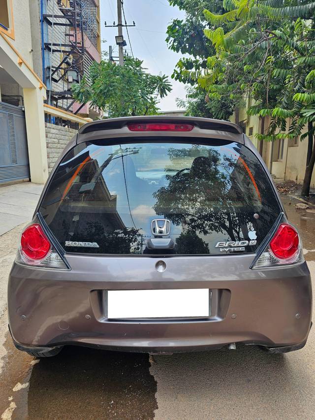 https://images10.gaadi.com/usedcar_image/4559057/original/processed_4121cc7e8d88535752de292d5a3ffd53.jpg?imwidth=6402