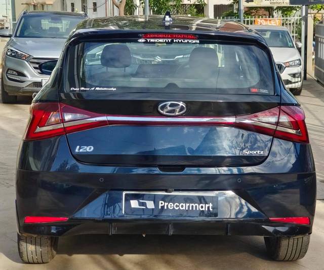 https://images10.gaadi.com/usedcar_image/4559073/original/processed_deff46d9a4c27bc7bc92590c1f7c5598.jpeg?imwidth=6402