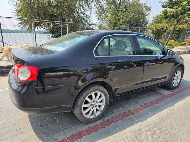 https://images10.gaadi.com/usedcar_image/4559076/original/f6e2f3f111c6443609642147ac6a58eb.jpg?imwidth=6401