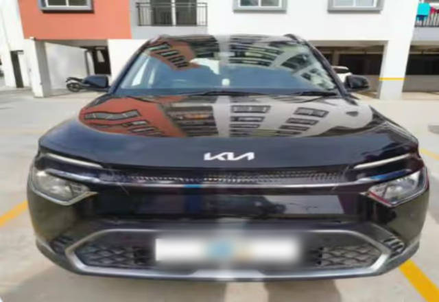 https://images10.gaadi.com/usedcar_image/4559118/original/b716af48-7a53-48a2-9e78-d3815951f50e.?imwidth=6400