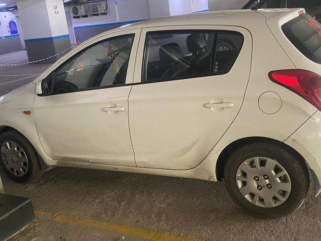 https://images10.gaadi.com/usedcar_image/4559122/original/bf1531eb-5fbd-4100-963c-79c9ccd7d9b8.jpg?imwidth=6401