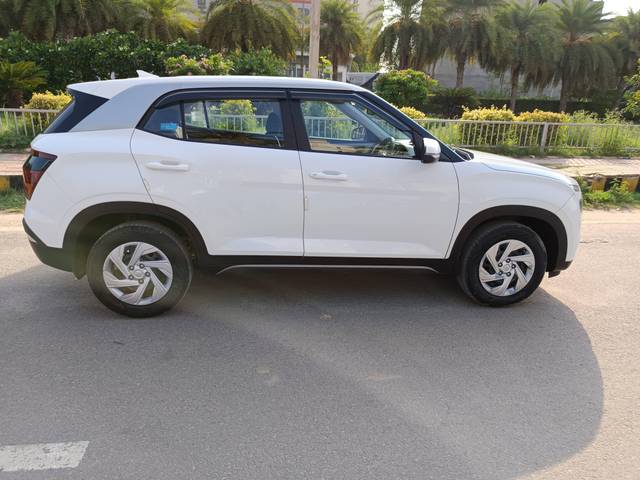 https://images10.gaadi.com/usedcar_image/4559143/original/processed_7f6fb394513534e04366800953ef272e.jpg?imwidth=6401