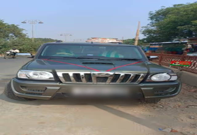 https://images10.gaadi.com/usedcar_image/4559169/original/e85ef659-6d33-482f-a292-e541574522bb.?imwidth=6401