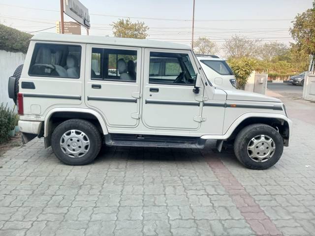 https://images10.gaadi.com/usedcar_image/4559173/original/processed_0ca19260b9b2ab1eab650ba3f40176f3.jpg?imwidth=6401