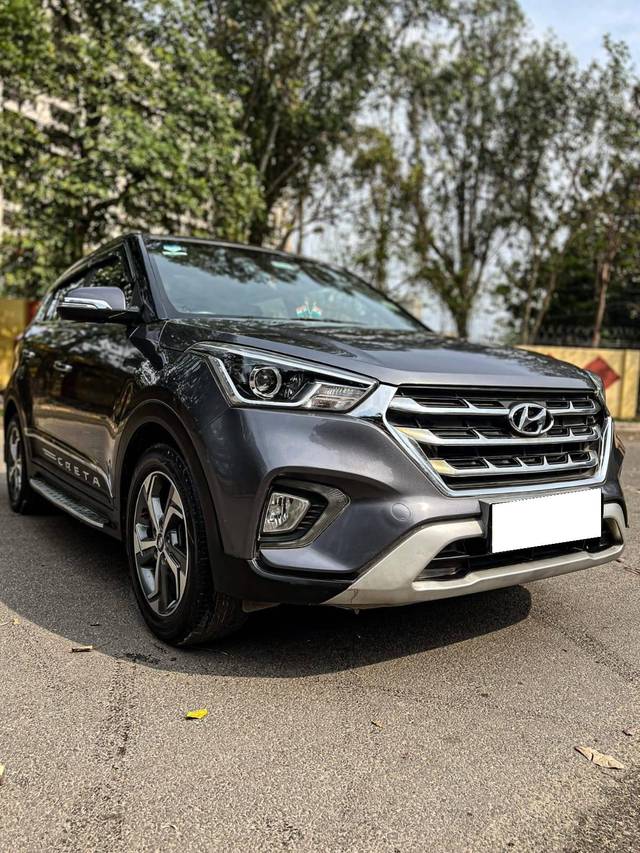 https://images10.gaadi.com/usedcar_image/4559176/original/processed_b0a2a4eab1b9d4812481ee0a6698c76e.jpg?imwidth=6400