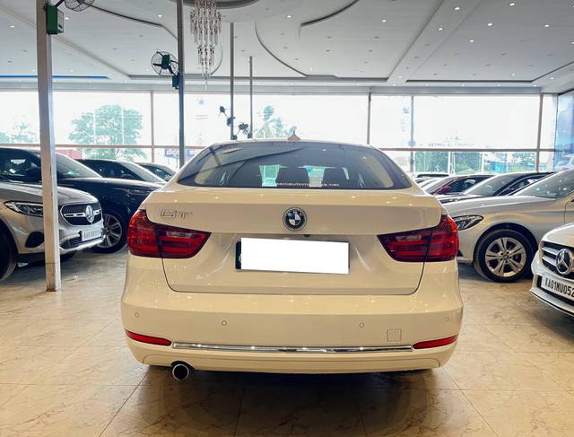 https://images10.gaadi.com/usedcar_image/4559201/original/processed_e3d4d415c4f7c9205a2ed1fac21471c4.jpg?imwidth=6402