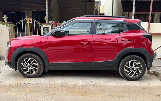 https://images10.gaadi.com/usedcar_image/4559206/original/0ff938b406fb35cca1e785f073b5e0fe.jpeg?imwidth=6402