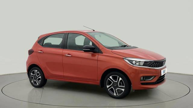 https://images10.gaadi.com/usedcar_image/4559210/original/15a1a3de8e335e3452b19ab7549a9645.jpg?imwidth=6400