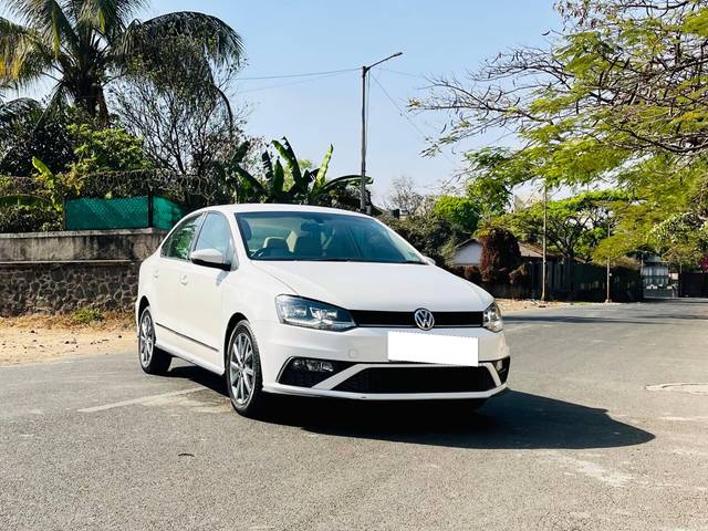 https://images10.gaadi.com/usedcar_image/4559216/original/processed_de17e351-83a1-4e51-9259-a14775a20feb.jpg?imwidth=6400