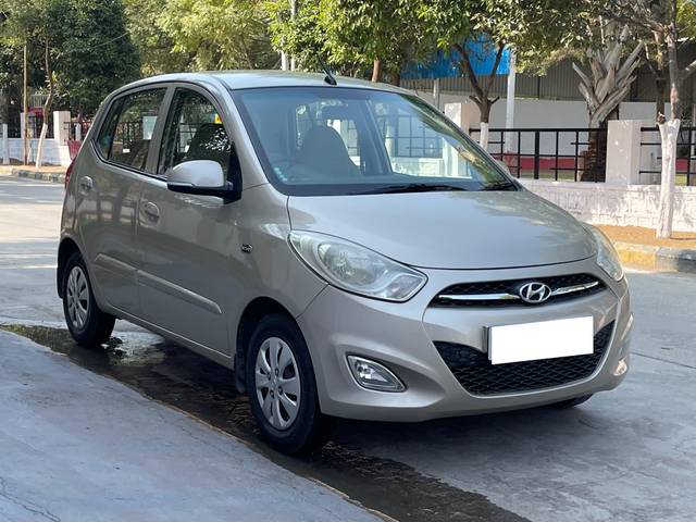 https://images10.gaadi.com/usedcar_image/4559220/original/processed_0cc1a50212fbf22fab994eefb78687e2.jpg?imwidth=6400