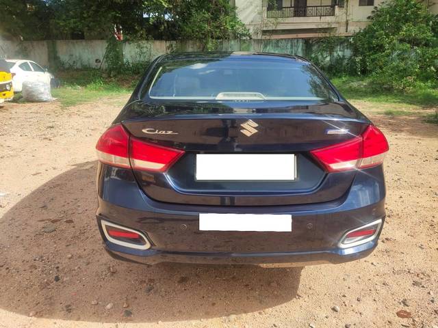 https://images10.gaadi.com/usedcar_image/4559232/original/processed_884ec39a451780df7c0a0093cabca9c0.jpg?imwidth=6402