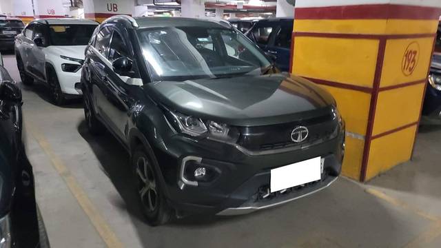 https://images10.gaadi.com/usedcar_image/4559266/original/processed_4d40e1df-715b-4d28-a073-685b2c4cfdf8.jpg?imwidth=6400
