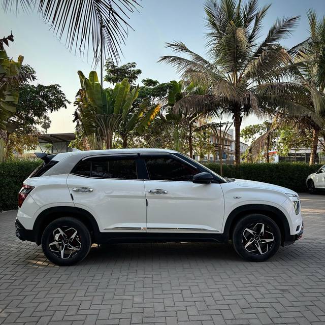 https://images10.gaadi.com/usedcar_image/4559291/original/a0fc2589b45711789c527c4964863feb.jpg?imwidth=6401