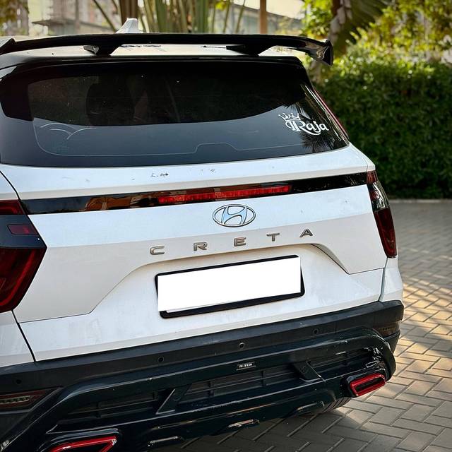 https://images10.gaadi.com/usedcar_image/4559291/original/processed_ffbaaaff06e0e7e486a260e05aacc1e7.jpg?imwidth=6402