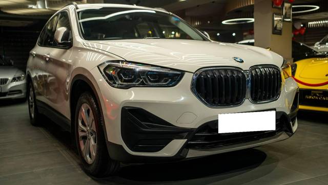 https://images10.gaadi.com/usedcar_image/4559300/original/processed_af6b86bf4facacc640805f7ad76c124e.jpg?imwidth=6400