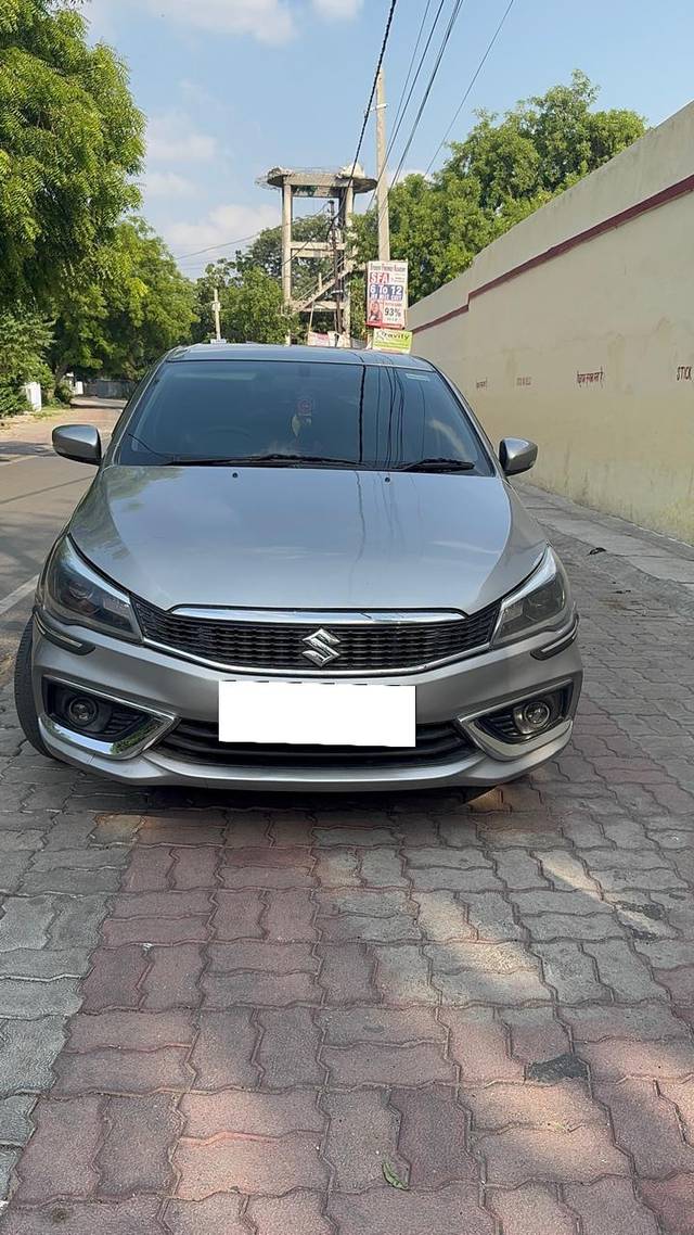 https://images10.gaadi.com/usedcar_image/4559303/original/processed_73a0a71ef88ee064fde65bc28a44df72.jpg?imwidth=6402