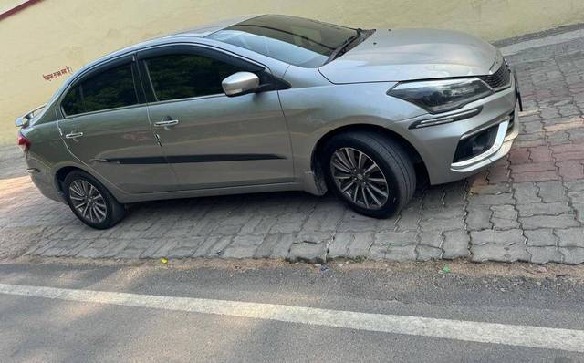 https://images10.gaadi.com/usedcar_image/4559303/original/processed_7b8efd693ad086afff543be1d4d447c7.jpg?imwidth=6400