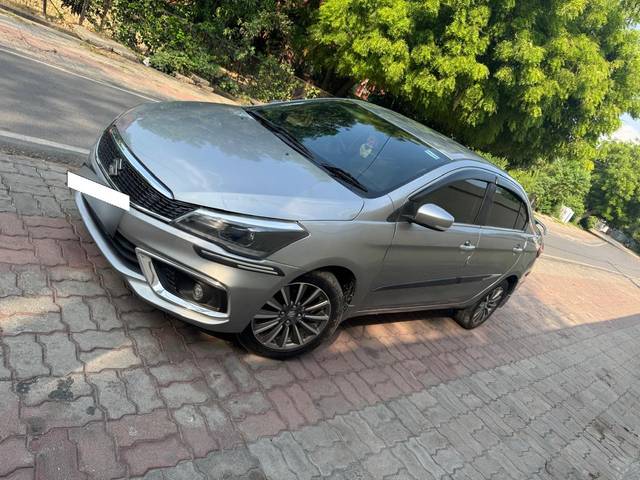 https://images10.gaadi.com/usedcar_image/4559303/original/processed_d2d19c772cf34602f5366d294ea00ad0.jpg?imwidth=6401