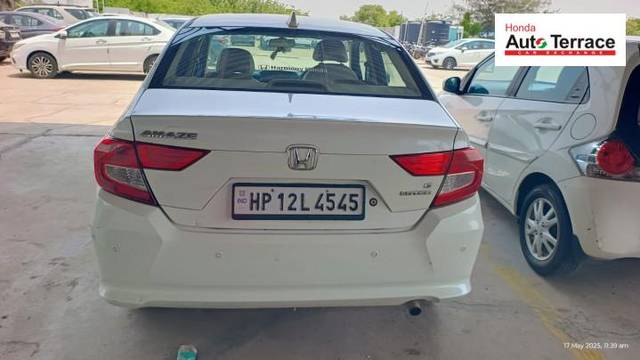 https://images10.gaadi.com/usedcar_image/4559306/original/b34700172f5a3770ca46454dc2699dee.jpeg?imwidth=6400