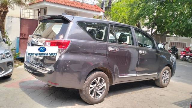 https://images10.gaadi.com/usedcar_image/4559309/original/processed_77d22704320f086069e5817e5faa4e33.jpeg?imwidth=6402