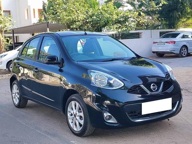 https://images10.gaadi.com/usedcar_image/4559313/original/processed_98a8deaf6e5820112e40370ef1087da0.jpg?imwidth=6400