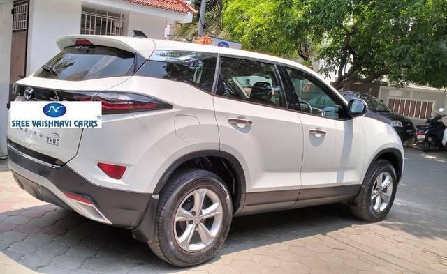 https://images10.gaadi.com/usedcar_image/4559318/original/processed_aa0427de93b5cb1bee943ff9d1feee3f.jpeg?imwidth=6402