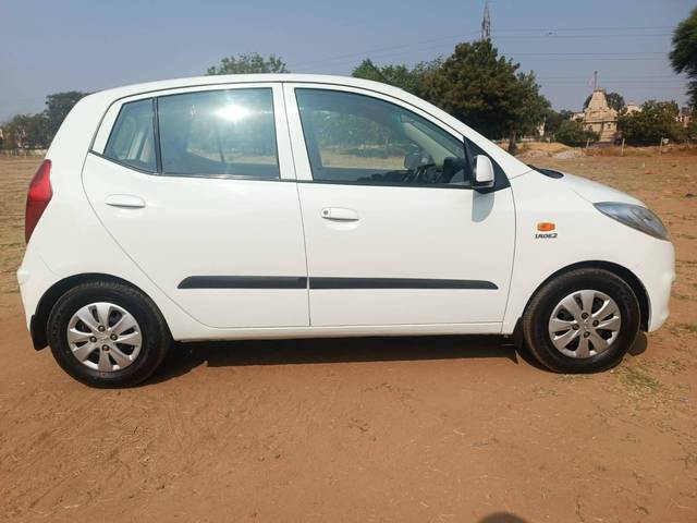 https://images10.gaadi.com/usedcar_image/4559332/original/processed_d3baf1b5a4d0cc328bf9031bc937fe8d.jpg?imwidth=6401