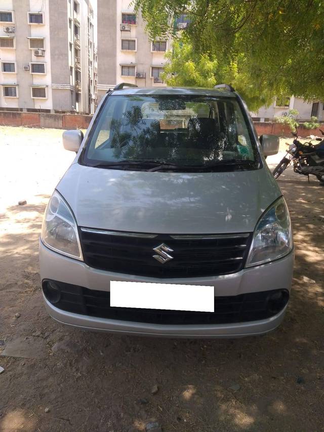 https://images10.gaadi.com/usedcar_image/4559337/original/processed_ca33325a176609bd999c3d75f900d29f.jpg?imwidth=6400