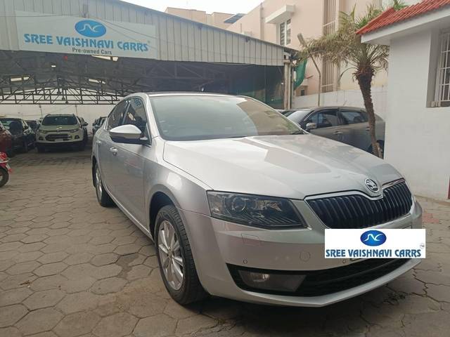 https://images10.gaadi.com/usedcar_image/4559346/original/processed_5ade67ead81a944d7f7775c9fff71589.jpeg?imwidth=6400