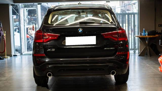 https://images10.gaadi.com/usedcar_image/4559353/original/processed_bb269c920d0a7273a8d4acbd26db2439.jpg?imwidth=6401