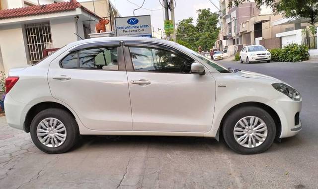 https://images10.gaadi.com/usedcar_image/4559357/original/processed_7539f62005ef2d8ff278d60dff56043a.jpeg?imwidth=6401
