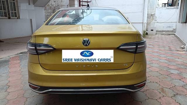 https://images10.gaadi.com/usedcar_image/4559381/original/processed_06ce0333b862e8c1df7d04aa41f7eabd.jpeg?imwidth=6401