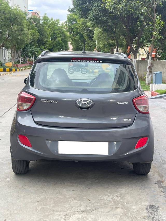 https://images10.gaadi.com/usedcar_image/4559390/original/processed_05cae696b7caee61434eacc333dc77a8.jpg?imwidth=6402