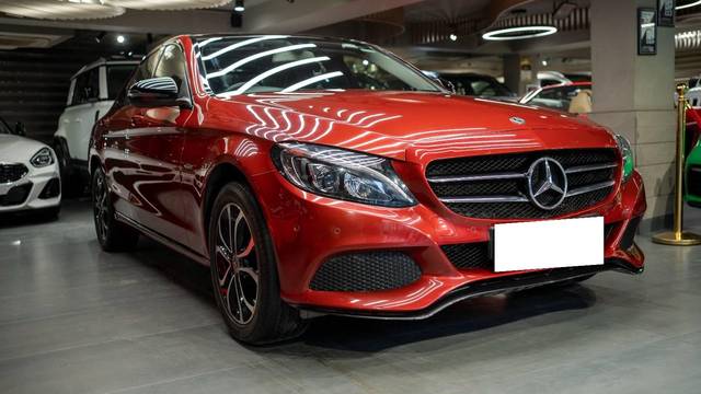 https://images10.gaadi.com/usedcar_image/4559398/original/processed_f7367ff79eeb3595776476b1a620f513.jpg?imwidth=6400