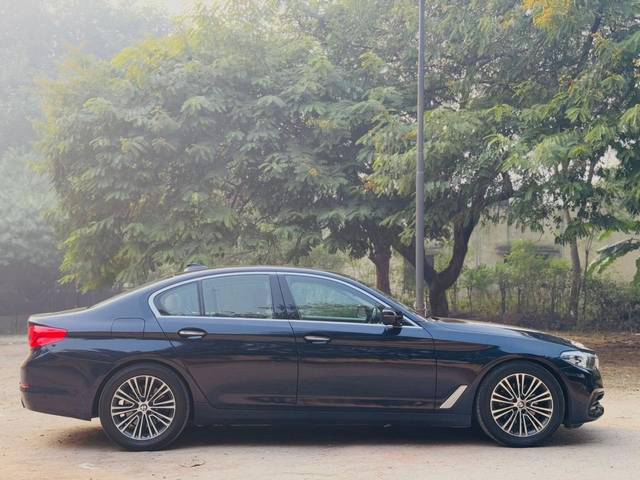 https://images10.gaadi.com/usedcar_image/4559400/original/415c3c82a686c8dd446a1c586a1d7864.jpeg?imwidth=6401