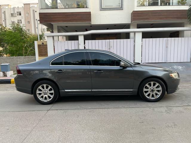 https://images10.gaadi.com/usedcar_image/4559462/original/processed_9995a99bddb0a0559e2629ca56baf2c2.jpg?imwidth=6401