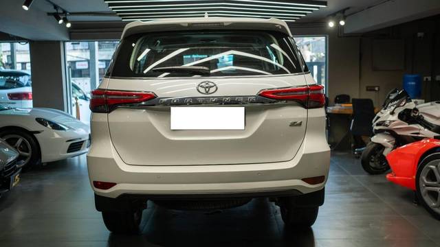 https://images10.gaadi.com/usedcar_image/4559474/original/processed_07a4a1b942eb10ec0ff10866067296a6.jpg?imwidth=6401
