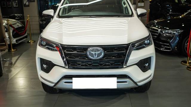 https://images10.gaadi.com/usedcar_image/4559474/original/processed_0a84e455b6822c3d1ed897c98dc3c6bb.jpg?imwidth=6402