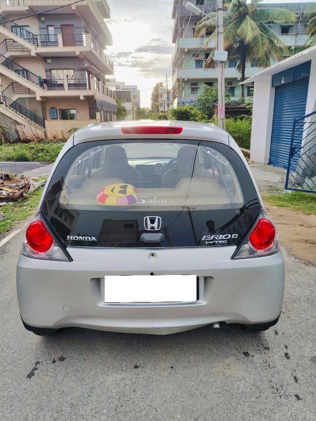 https://images10.gaadi.com/usedcar_image/4559475/original/processed_9f5efca8302348aa795fabd8e3328ef1.jpg?imwidth=6401