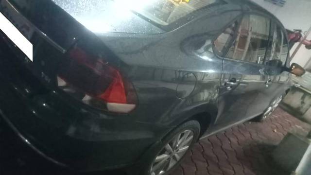 https://images10.gaadi.com/usedcar_image/4559479/original/processed_9134ccde-e724-470b-8e23-5de0ce71a50c.jpg?imwidth=6401