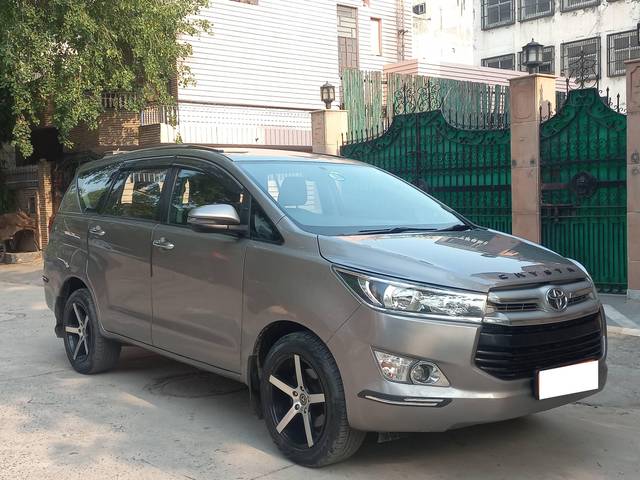 https://images10.gaadi.com/usedcar_image/4559490/original/processed_5e063c16187b6751443dfa565fd14f0d.jpg?imwidth=6400